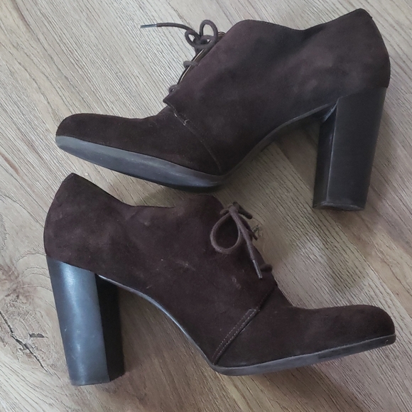 Talbots Real Suede Heeled Booties sz 10 GUC - Picture 4 of 8